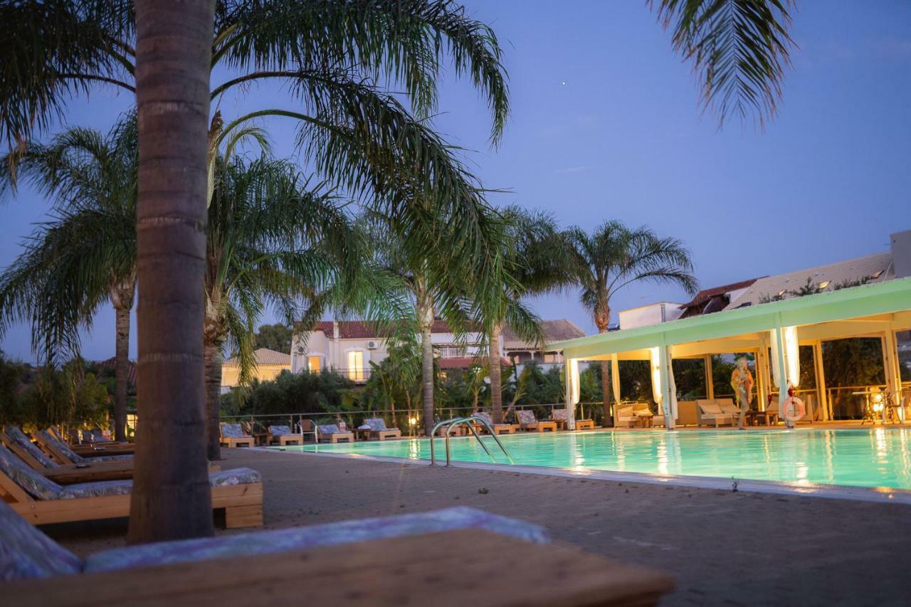 Zoe Seaside Resort يالوفا المظهر الخارجي الصورة